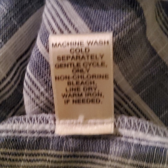 Striped Cold Shoulder Top - Picture 4 of 5